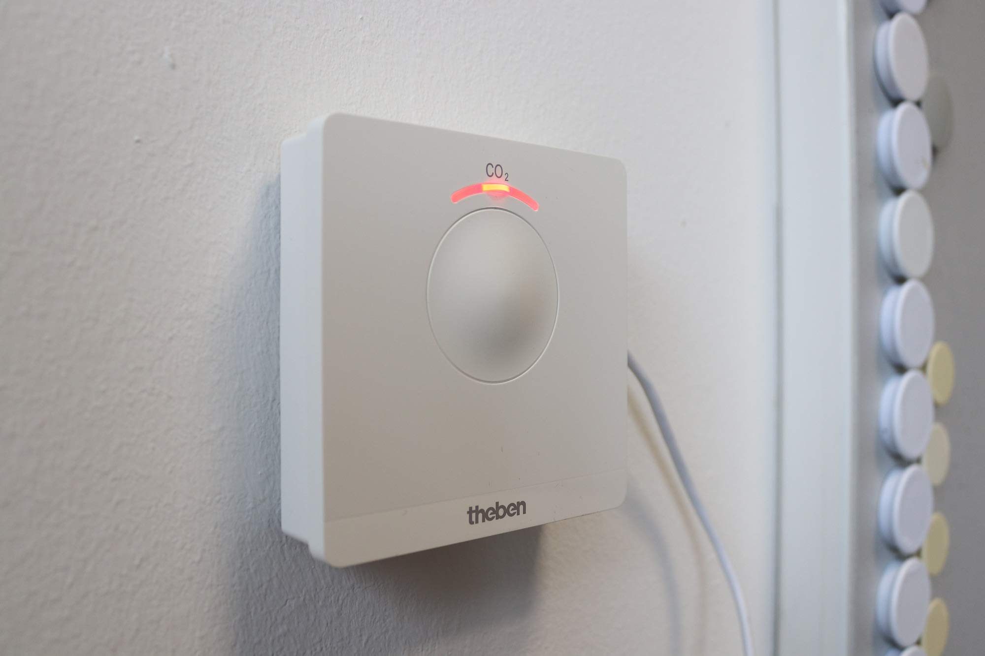 Theben AMUN 716 CO2 Sensor Luftgütemonitor CO2 Melder