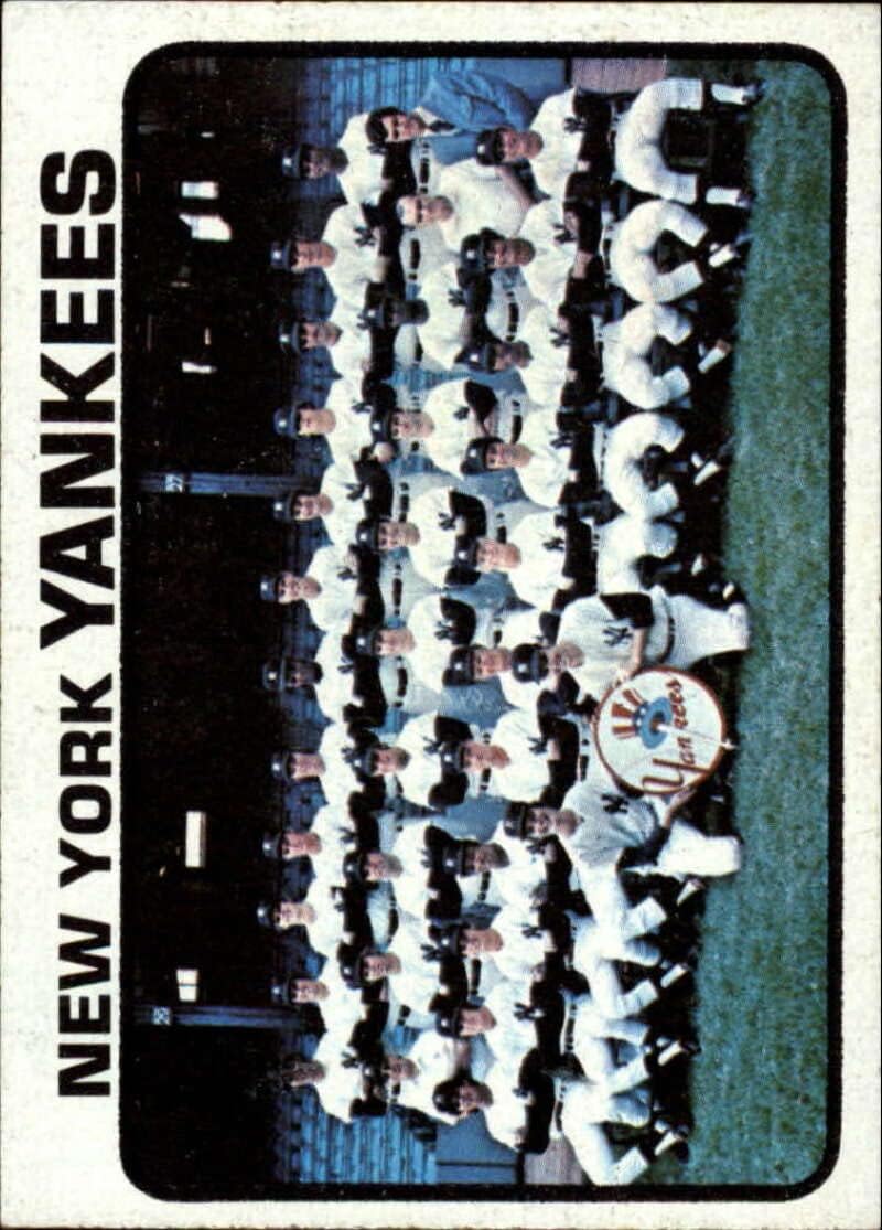 1973 Topps Baseball High Series 5#556 Yankees Team New York Yankees Set Break 1 (See Scan for Actual MLB Trading Card you will receive)