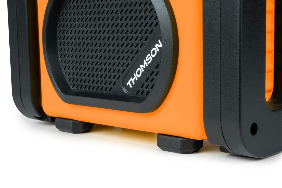 Thomson WKR60BT - Radio de Obra con Bluetooth, Radio FM PLL, AUX-IN, Toma Auricular, USB Reproductor, 30W Musicales, IPX54, alimentación 230V Cable ó 4 Pilas LR14 (no Incluidas)