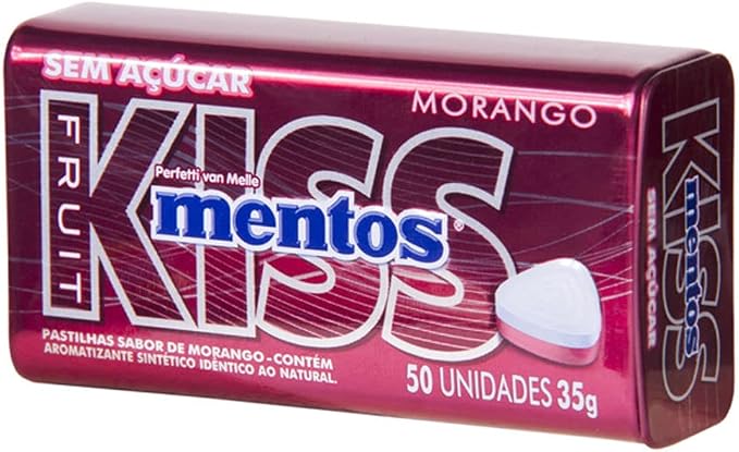 Caixa de balas Mentos Kiss morango sem açúcar em ângulo diferente