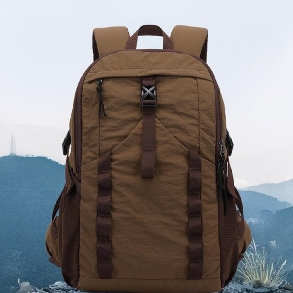 Zaino da trekking leggero da 28 l, in nylon, impermeabile, con cinghie imbottite traspiranti e fischietto SOS integrato, per campeggio e trekking all'aperto, colore: marrone