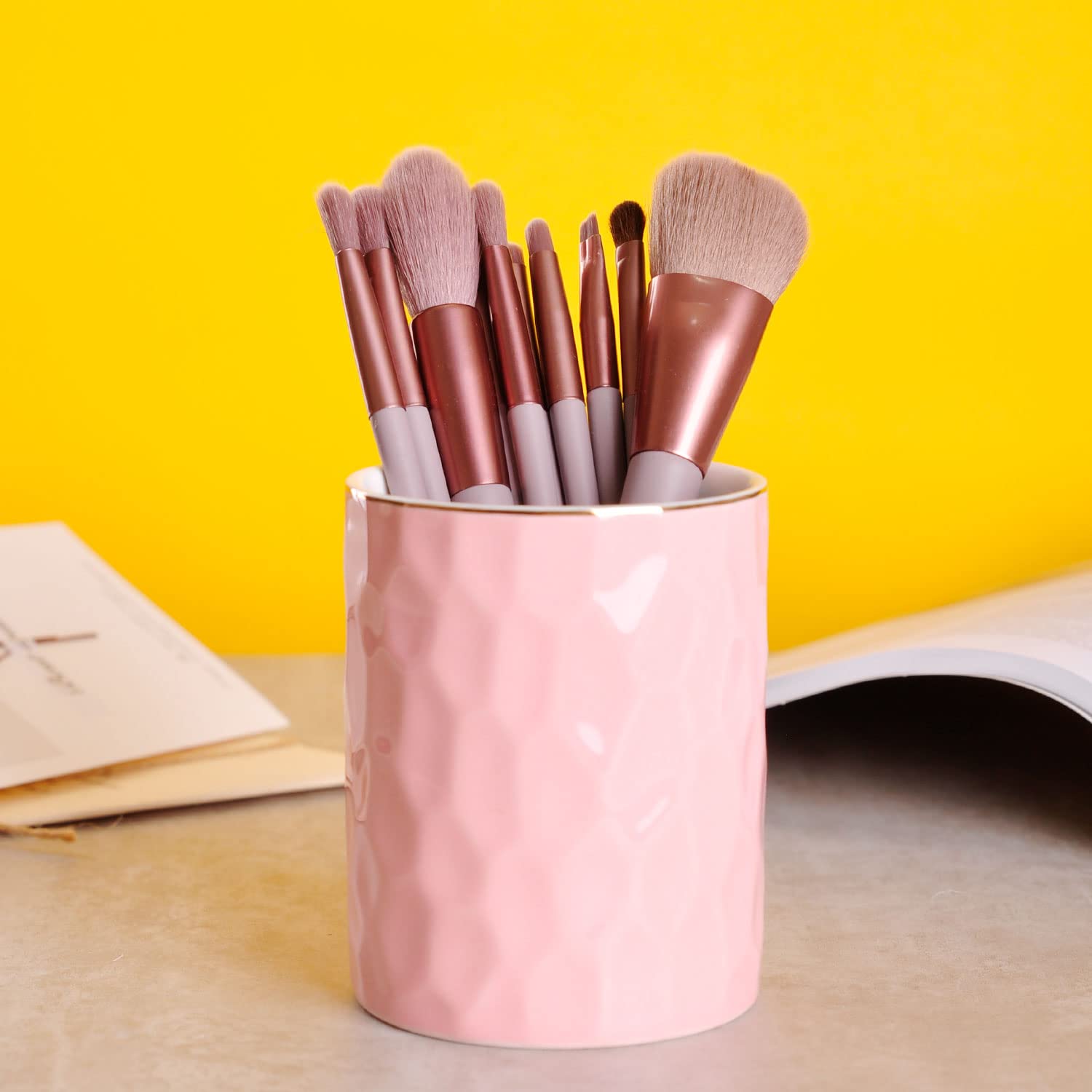 WHJY Stiftehalter aus Keramik, rosa, Make-up-Pinselhalter, goldfarbener Stifthalter für Schreibtisch, niedlicher kleiner Boho-Pinselhalter, modernes Geometrie-Design, Stifthalter