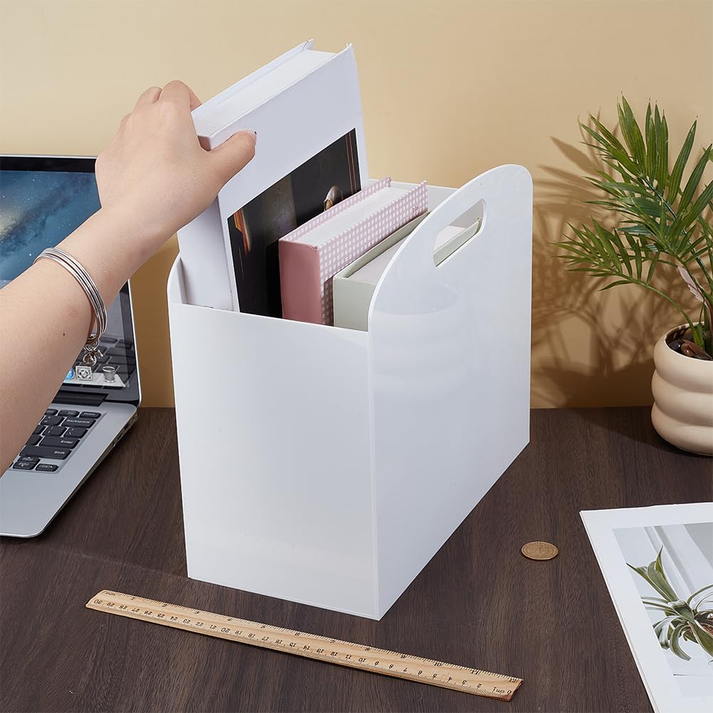 UNICRAFTALE 1 Pièces Porte Revues En Acrylique Blanc Support Transparent Pour Journaux Avec Poignées Organiseur Panier De Rangement Pour Documents Livres Pour Bureau Chambre Domicile 150x302x260mm