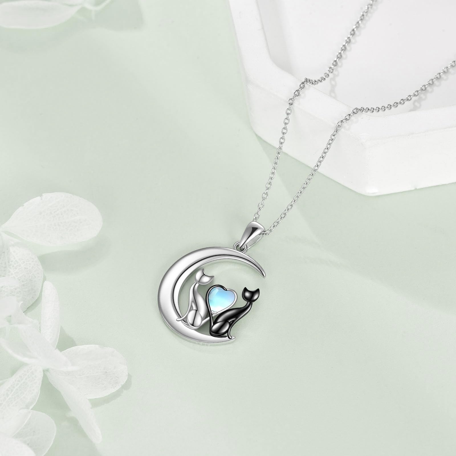YAFEINI Katze Kette für Damen 925 Sterling Silber Mond Katze Anhänger Halskette für Mädchen Mondstein Katze Schmuck Geschenk