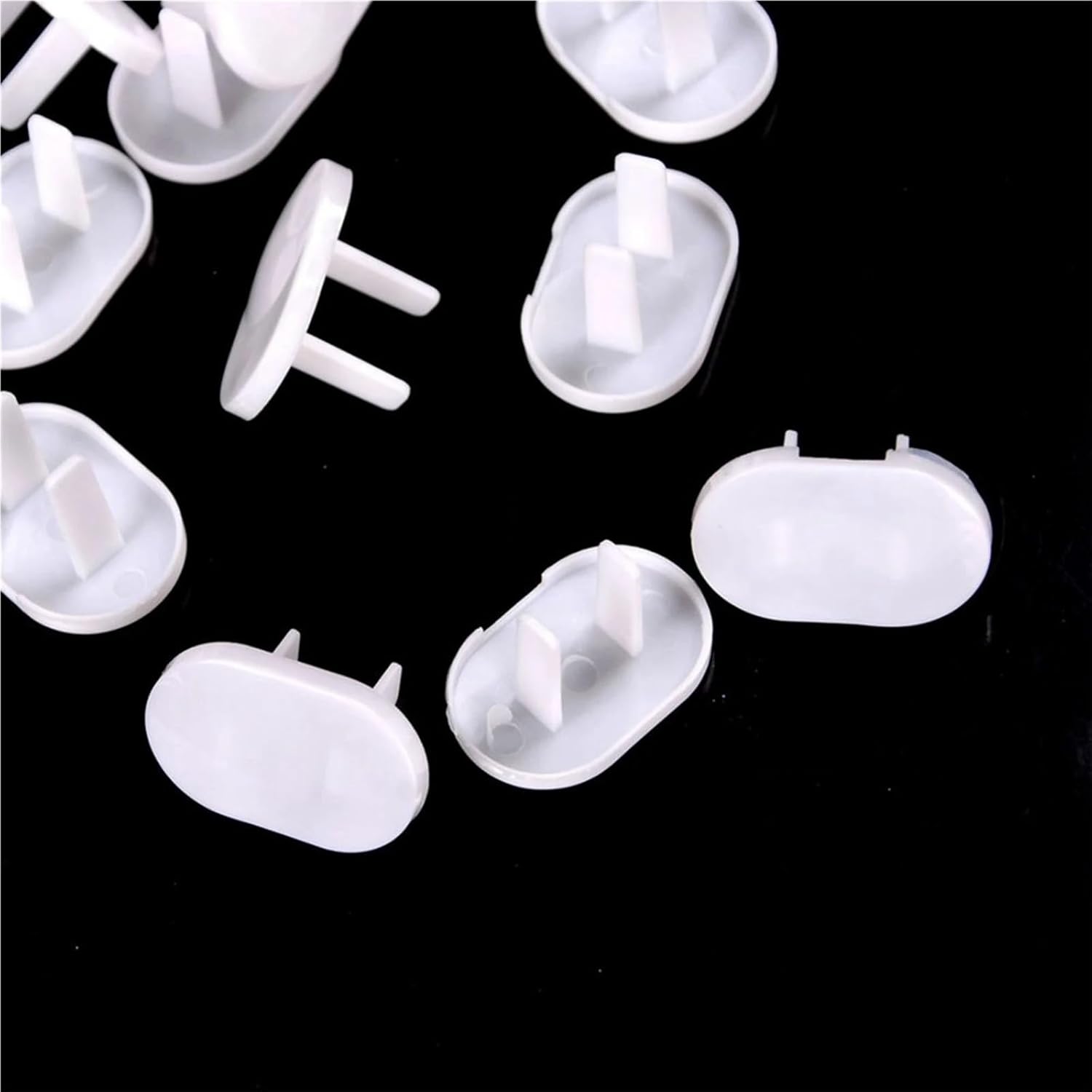 Outlet Covers 100/200Pcs Anti Electric Shock Plugs Protector Cover Power Socket Electrical Outlet Baby Safety Guard 2Holes for Prevent Accident Electric Shock/dust Pile up(100pcs)