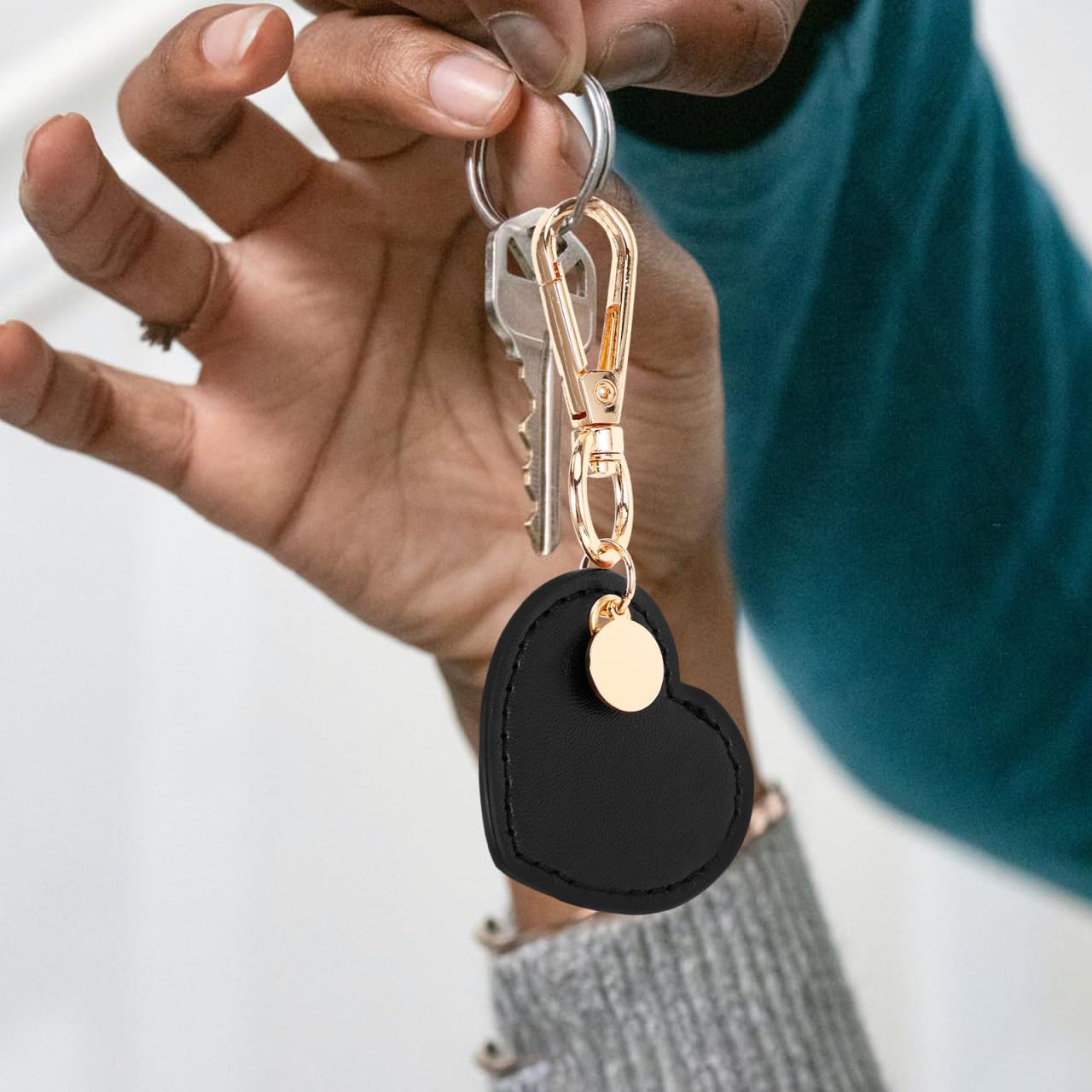 GALPADA Leather Heart Keychain: Fashion Leather Keychain, Heart Key Ring Bag Charm, Car Key Purse Accessories Charms - Image 8