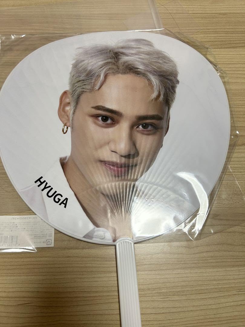 Amazon.co.jp: コムドット ひゅうが うちわ : ホーム＆キッチン