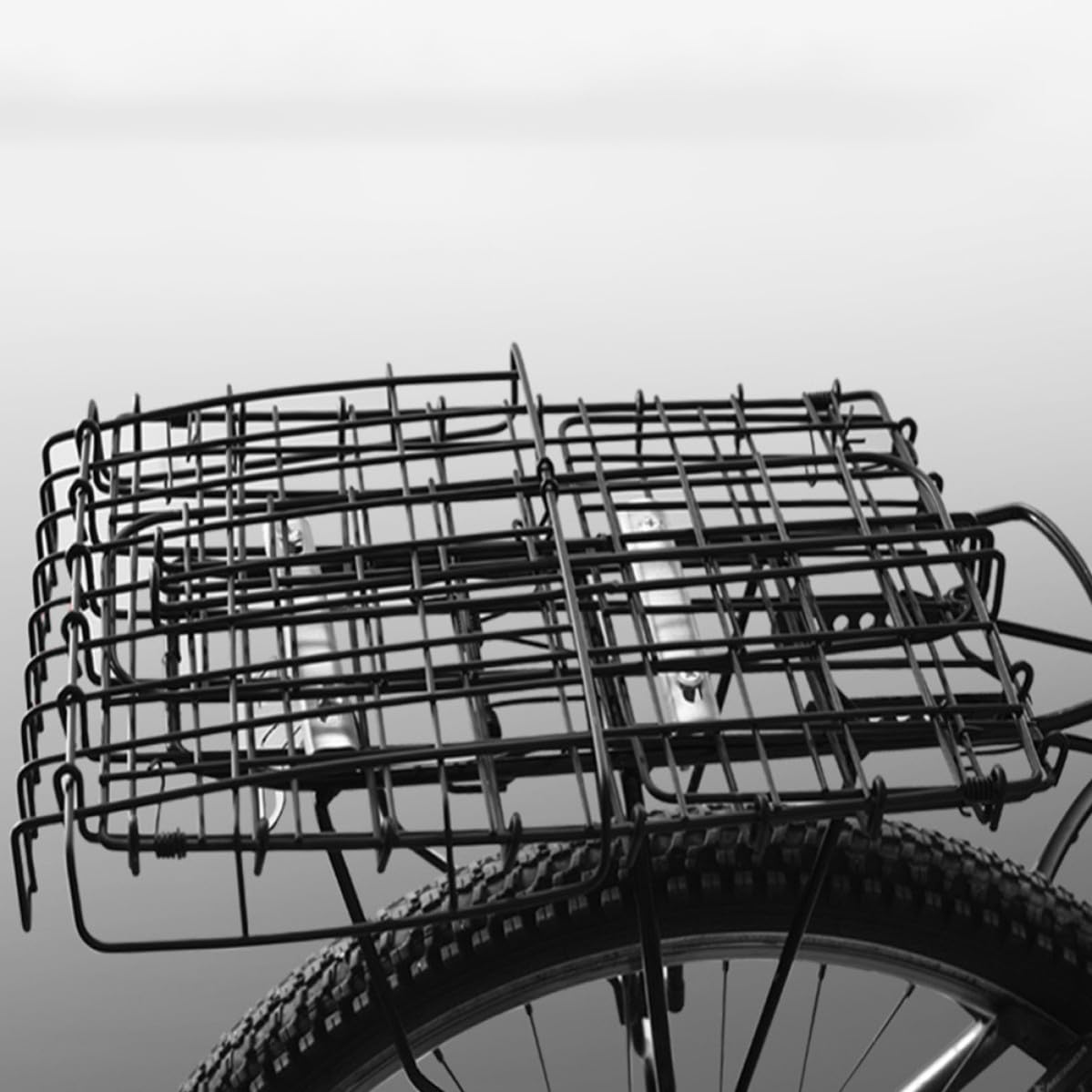 Faltbarer Fahrradkorb Hinten aus Stahl Draht in Schwarz mit Fester Verbindung und Einfacher Installation für Universelle Fahrradaufbewahrung und Gepäckträger