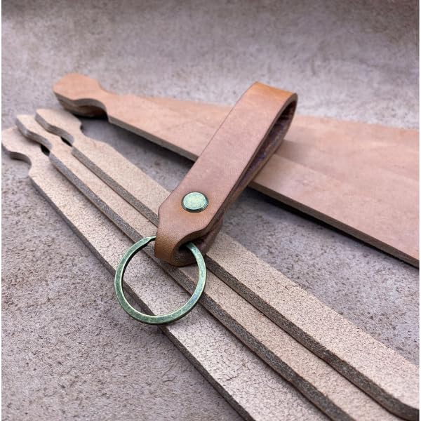 SCHWEGLER.online Schlüsselanhänger Leder personalisiert 4 mm braunes Rindsleder handgefertigt mit individueller Gravur