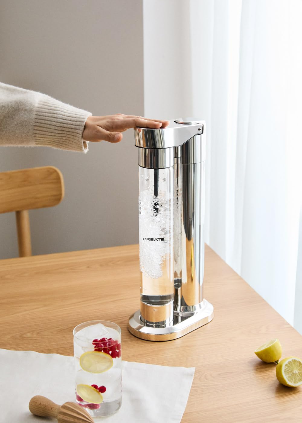 CREATE SODA MAKER STUDIO / 1L CHROM + DOPPELFLASCHE 500ml + 350ml / KEINE CO2-Zylinder, BPA freie Flasche