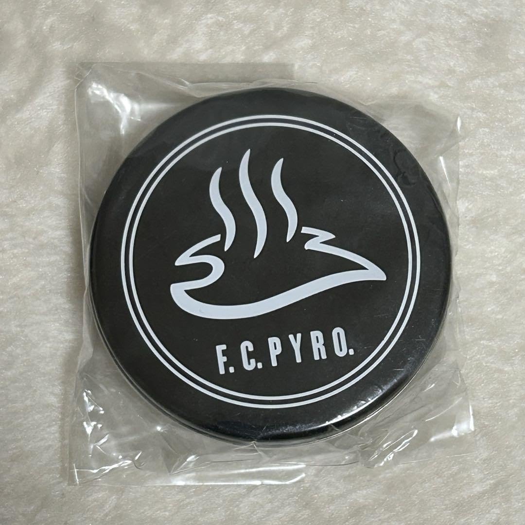 Amazon | LUNA SEA J F.C.PYRO. 缶バッジ | バッジ | おもちゃ