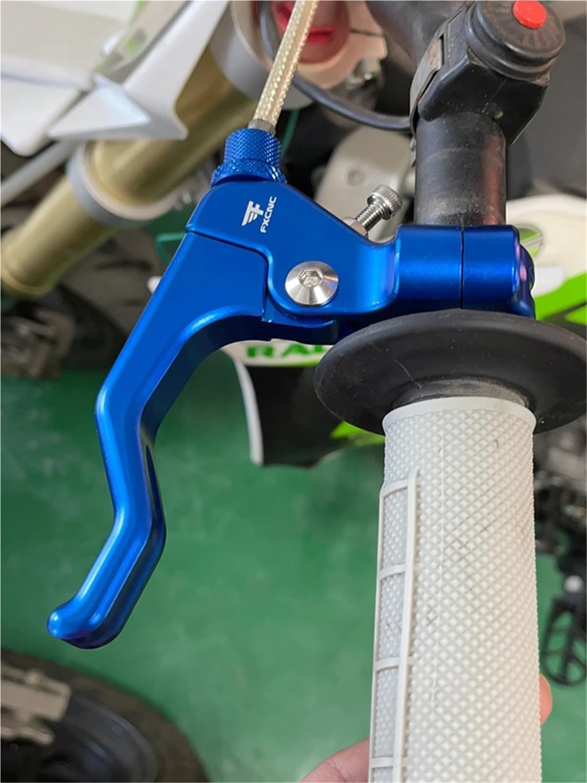 Fit For KX125 KX250 KX250F KX450R KLX125 KLX250 Z300 Z400 Z650 Z750 Z800 Z1000 2025 2024 CNC Short Stunt Clutch Lever(Green Clutch Only)