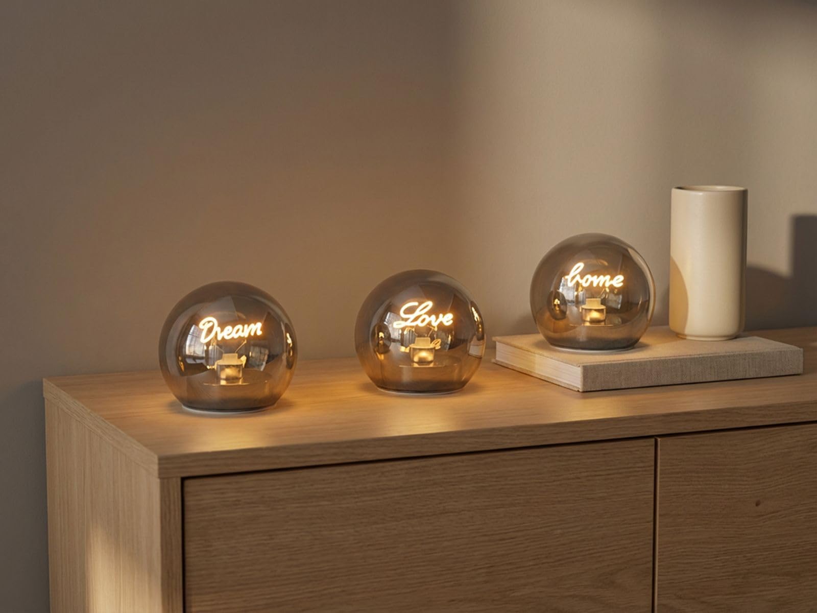 formano Set di 3 palline decorative a LED con scritta Dream + Love + Home 12 cm – Luce d'atmosfera bianca calda, funzionamento a batteria, argento specchio di giorno, per tavolo, davanzale e scaffale