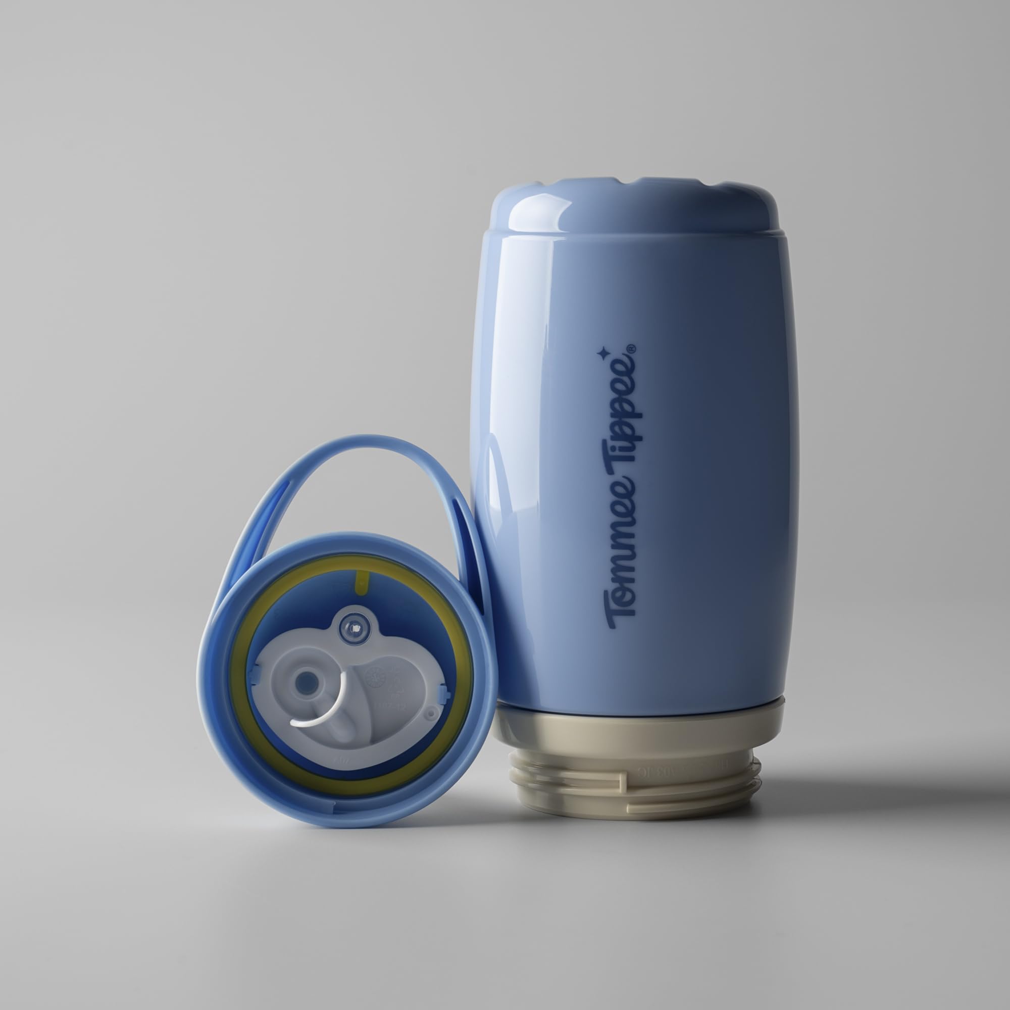 Tommee Tippee Tasse à Bec Active Isotherme, 266ml, Gourde Anti-renversement pour Bambins à Partir de 12 mois, Isotherme pour Garder les Boissons de Votre Bambin Fraîches, Bleu et Jaune, lot de 2