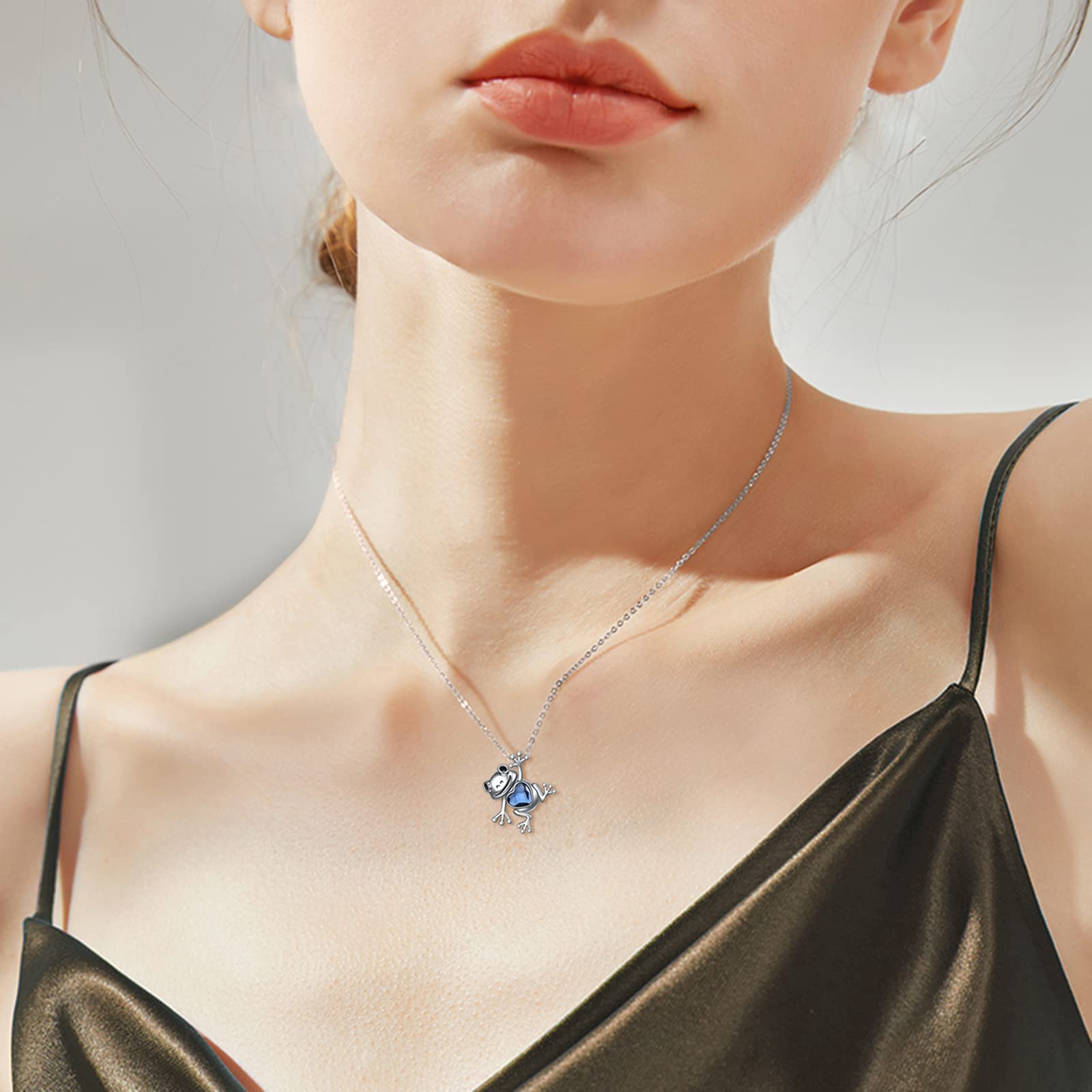 Axeluna Frosch-Halskette für Damen, 925er Sterlingsilber, Frosch-Anhänger mit Herz-Kristallkette, Schmuck, Geschenke für Frauen