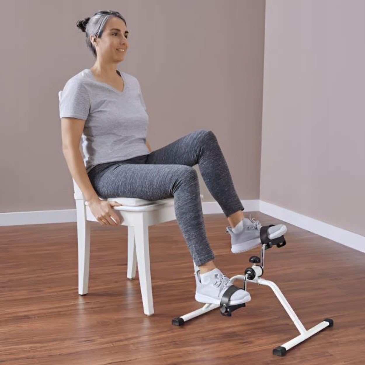 Mini Heimtrainer Pedaltrainer – Arm- & Beintrainer für Zuhause, leiser Reha Trainer, kompakt für Büro, mit Widerstand, Fitnessgerät für Senioren & Physiotherapie