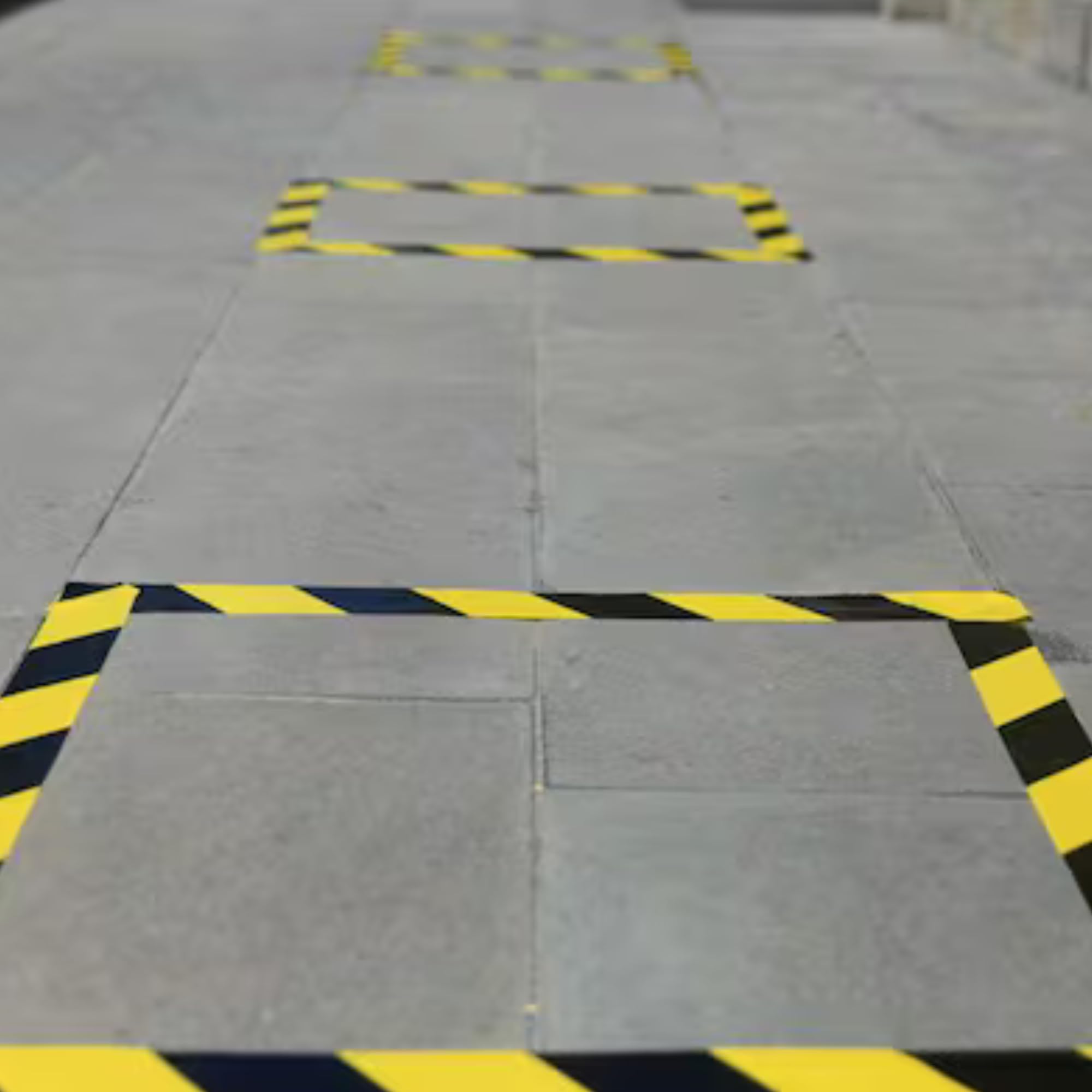JVCC HZ-DT1 Hazard Duct Tape: 4 in. x 60 yds. (Schwarz mit gelben Streifen)