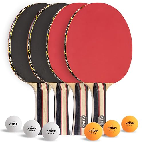 STIGA Performance 2 o 4 Jugadores Tabla de Tenis de Mesa – Raquetas Aprobadas por USATT y Bolas de 3 Estrellas – Cuchilla de 5 Pliegues y Mango Acampanado – Perfecto para el Desarrollo de Habilidades
