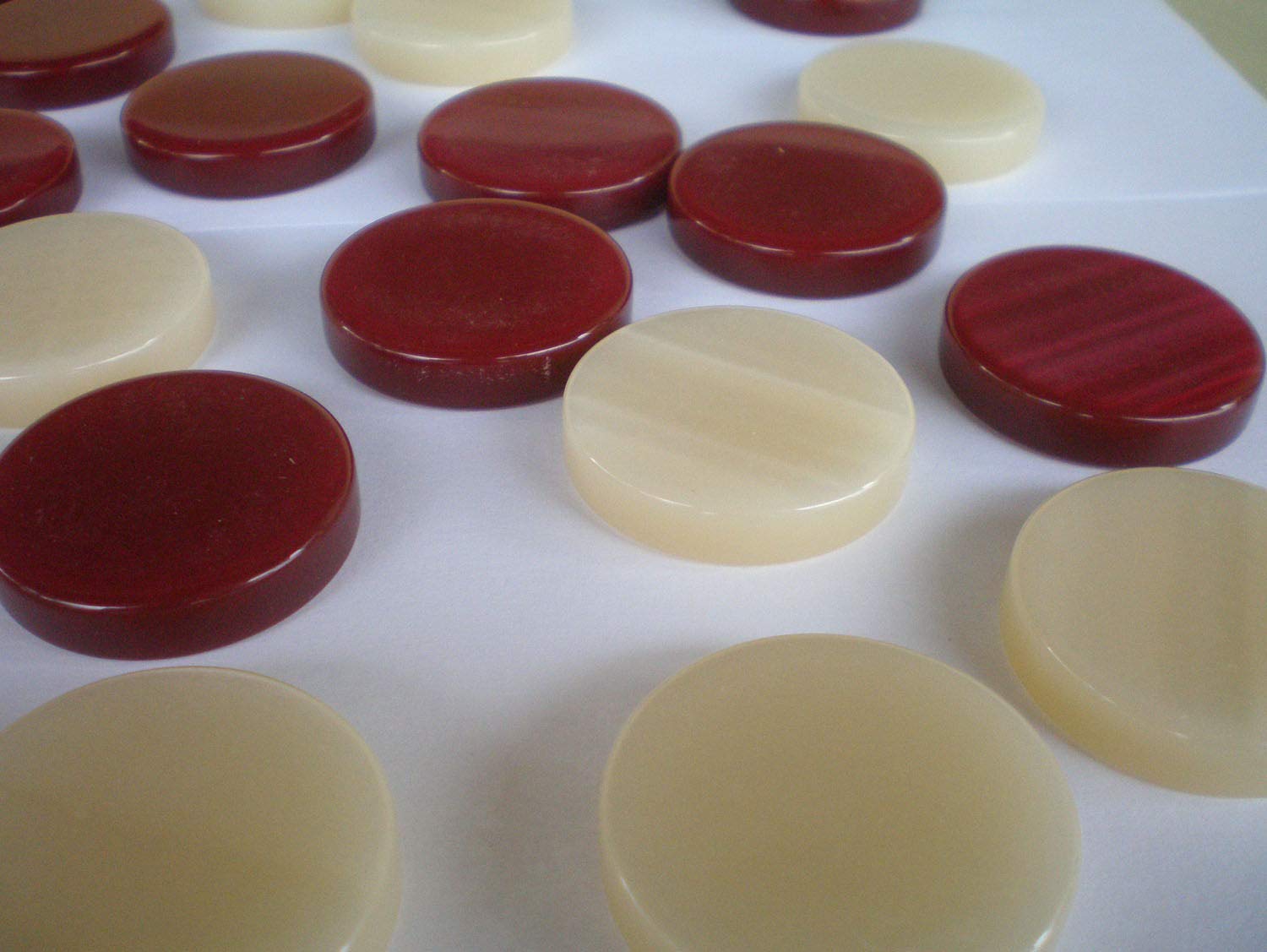 Manopoulos 30 Acrylic Backgammon Checkers - Chips Red & Ivory 1.4 inches