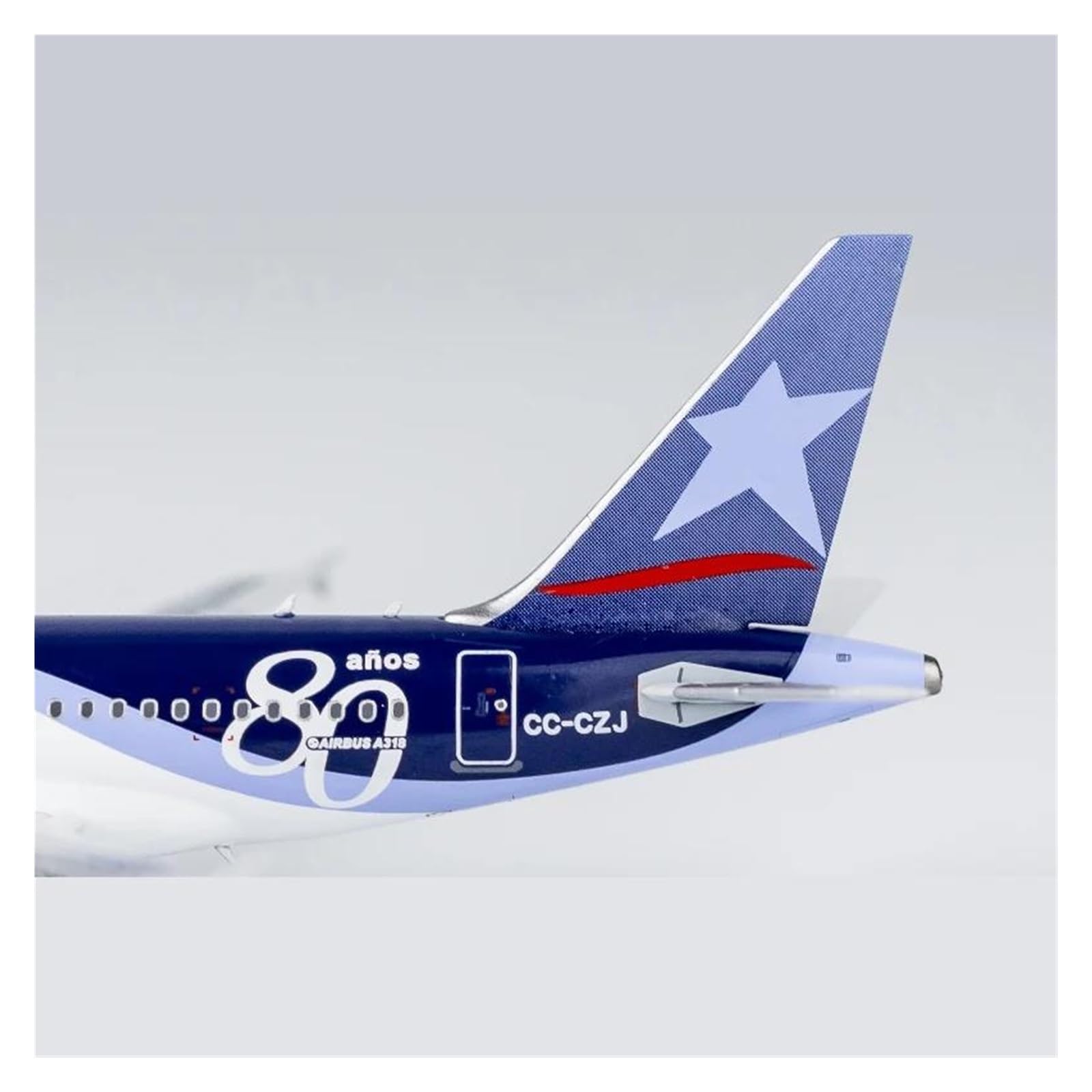 Amazon.co.jp: 飛行機模型飛行機おもちゃの飛行機模型 1:400 スケール