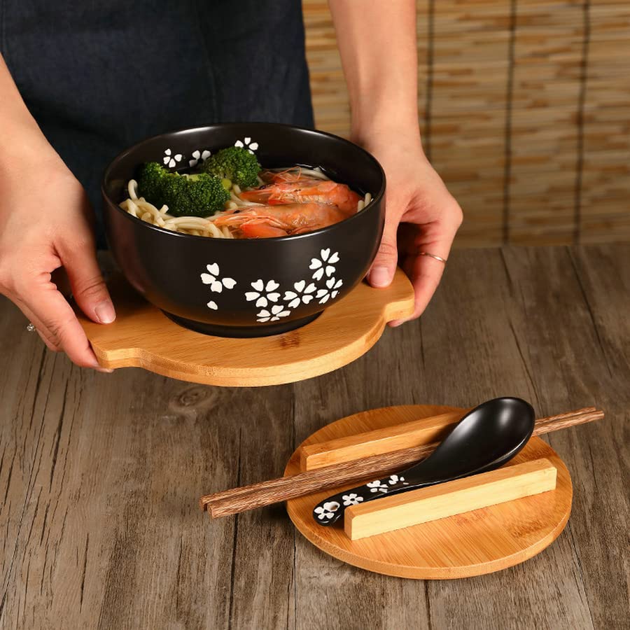 1 zestaw misek na makaron ryżowy w japońskim stylu z pokrywką łyżką i pałeczką kuchenna zastawa stołowa ceramiczna miska do zupy sałatkowej, pojemnik na żywność (5 szt./zestaw - czarny)