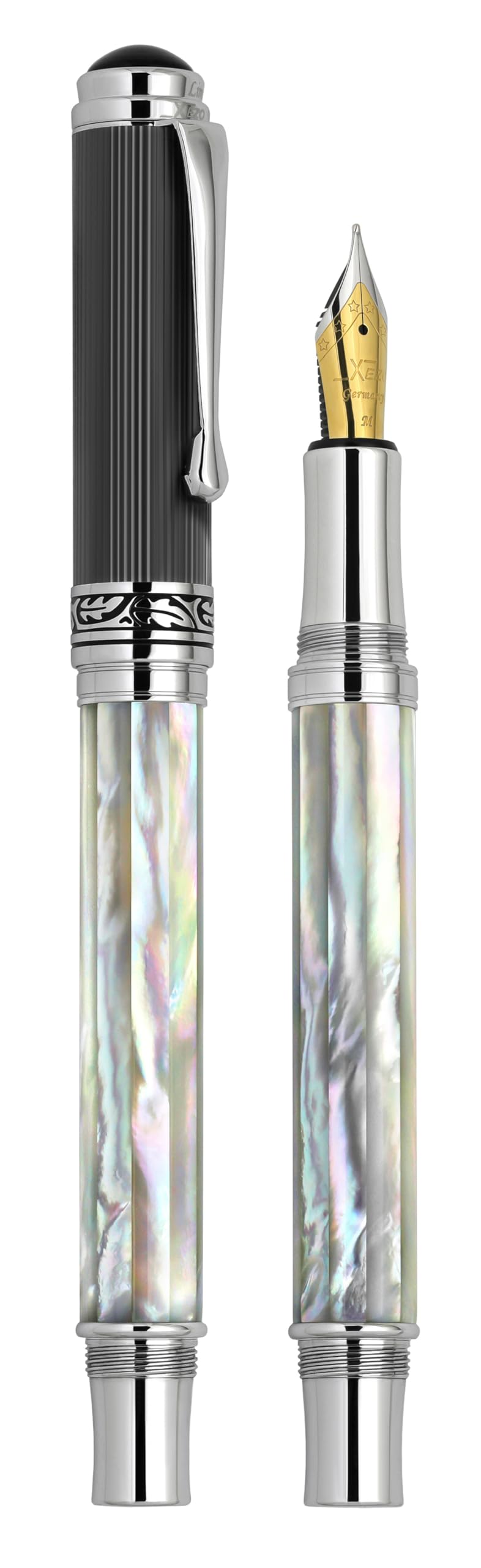 Xezo Pluma estilográfica Maestro, plumín medio. Nácar blanco iridiscente del océano con revestimiento de carbono tipo diamante PVD. Numerada, cada pluma es única