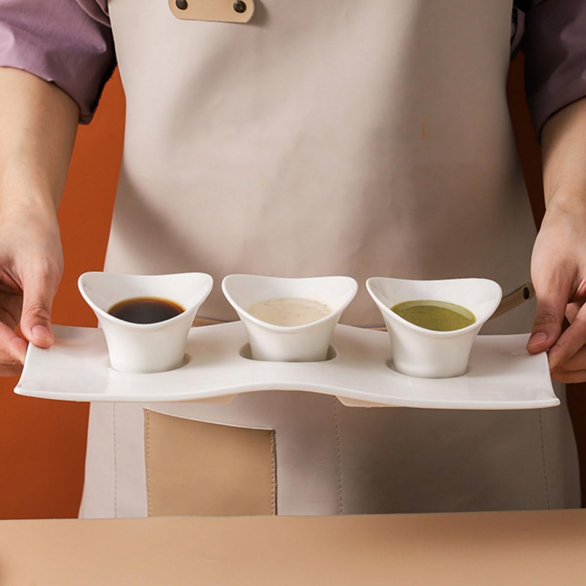 Plat à Condiments Japonerie en Céramique, Petit Modèle Blanc | Finition Soignée, Usage Solide, Motif Discret, pour Table de Repas et Diverses Occasions
