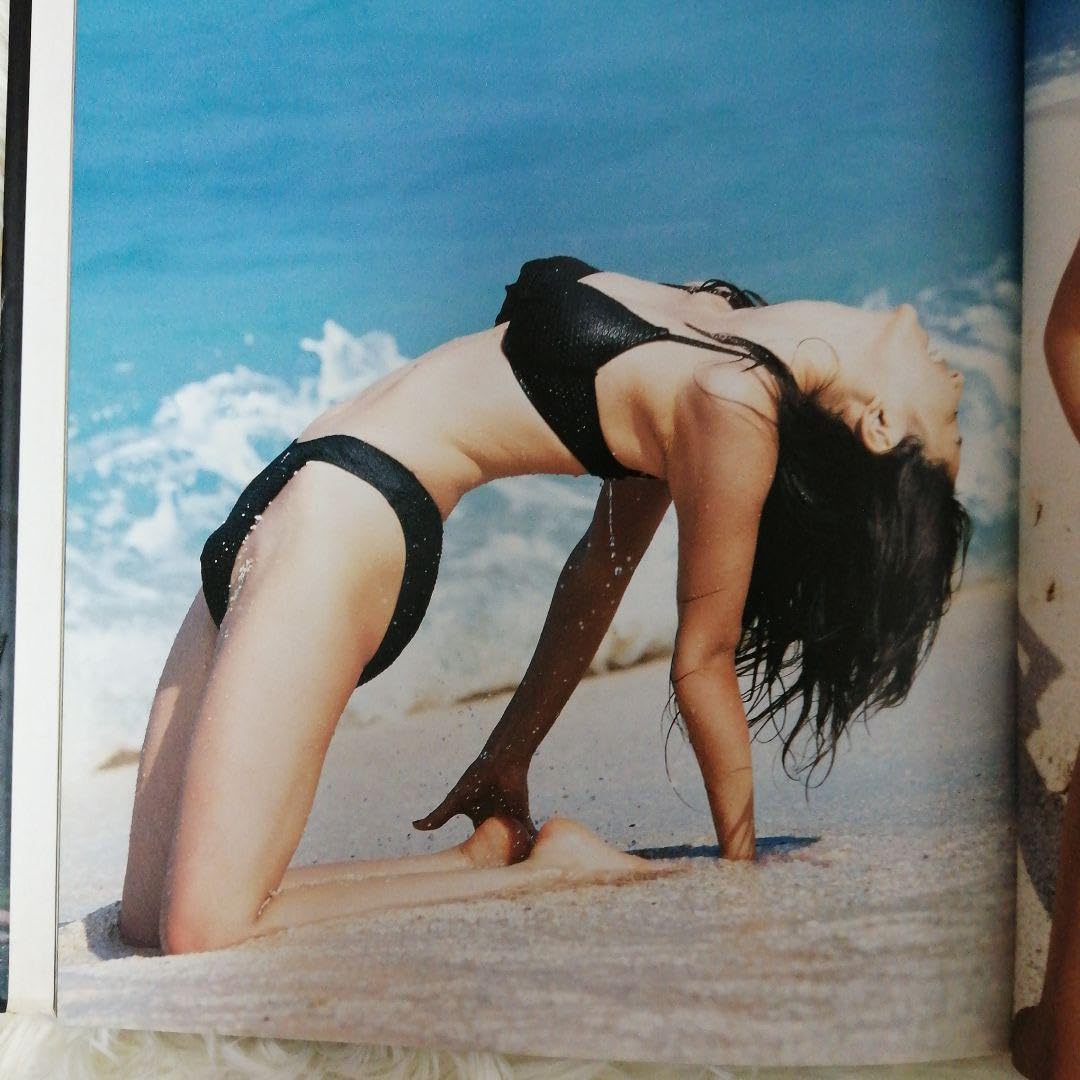 Amazon.co.jp: 初版 超レアRare. : 菊川怜写真集 : おもちゃ