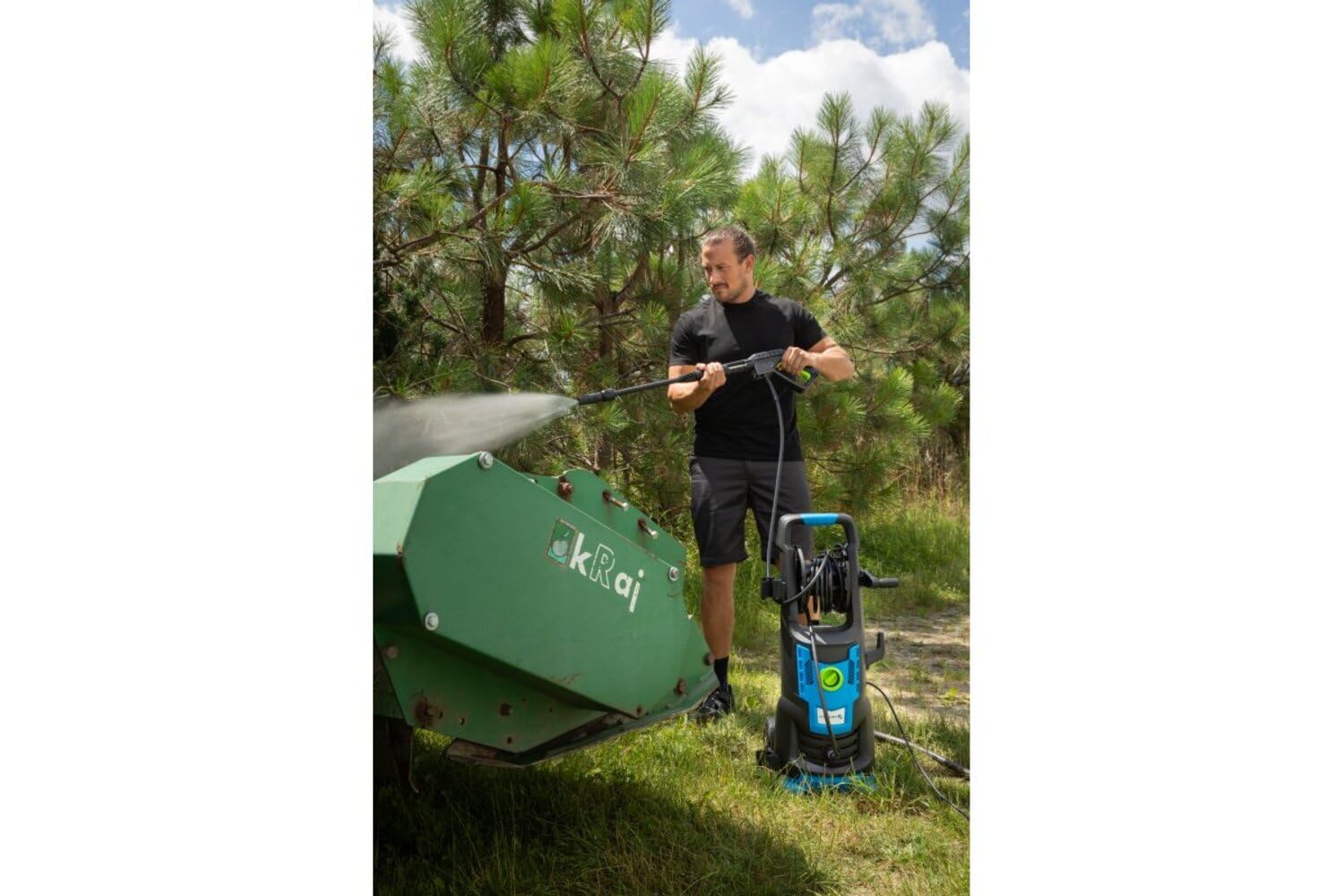 Högert Technik, Myjka wysokociśnieniowa – 2400 W, 180 bar, przepływ: maks. 450 l/h, wąż i pistolet wysokociśnieniowy, filtr wody, przyłącze węża ogrodowego 1/2"