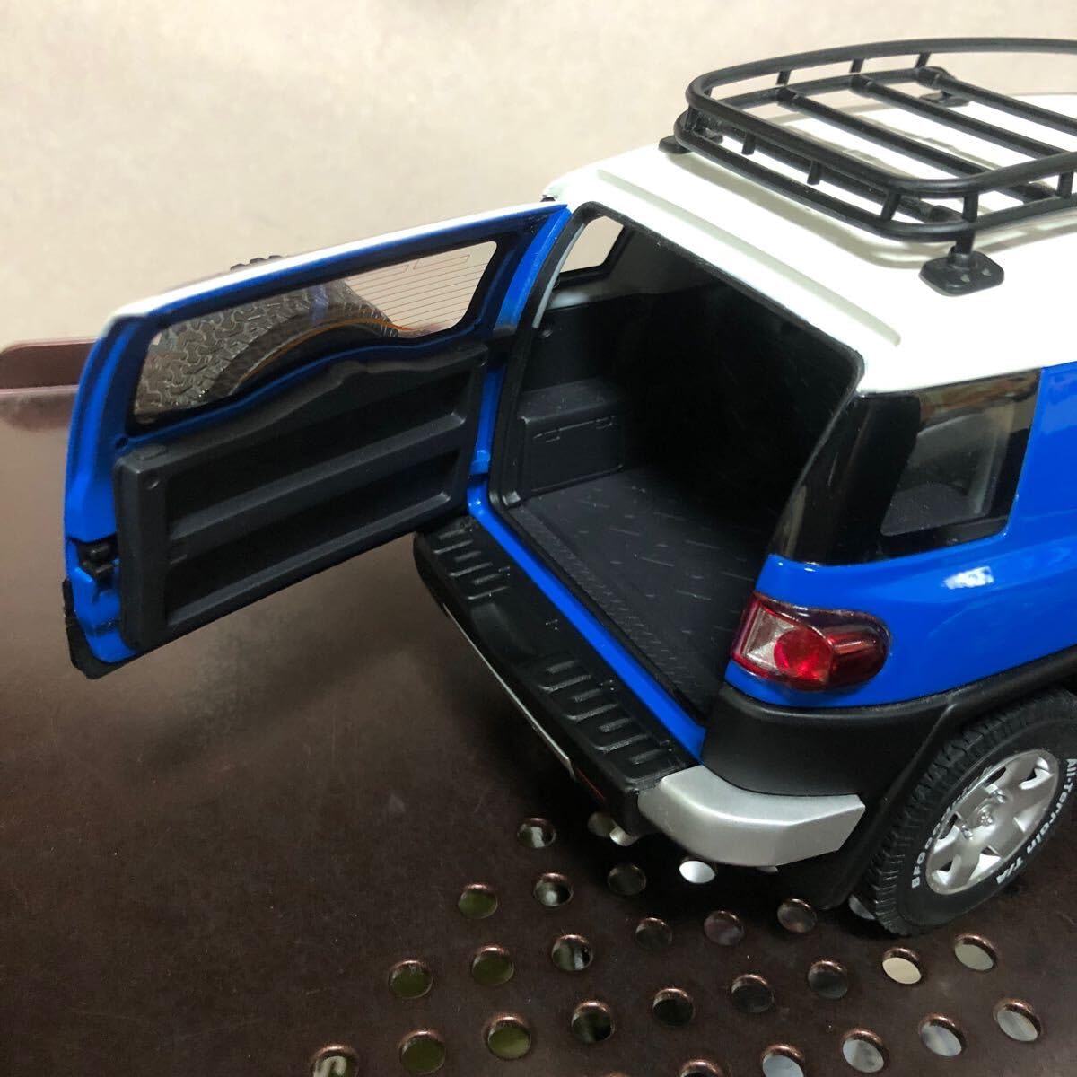 Amazon | 900 Aa 1/18 Toyota FJ Cruiser FJクルーザー ミニカー 青