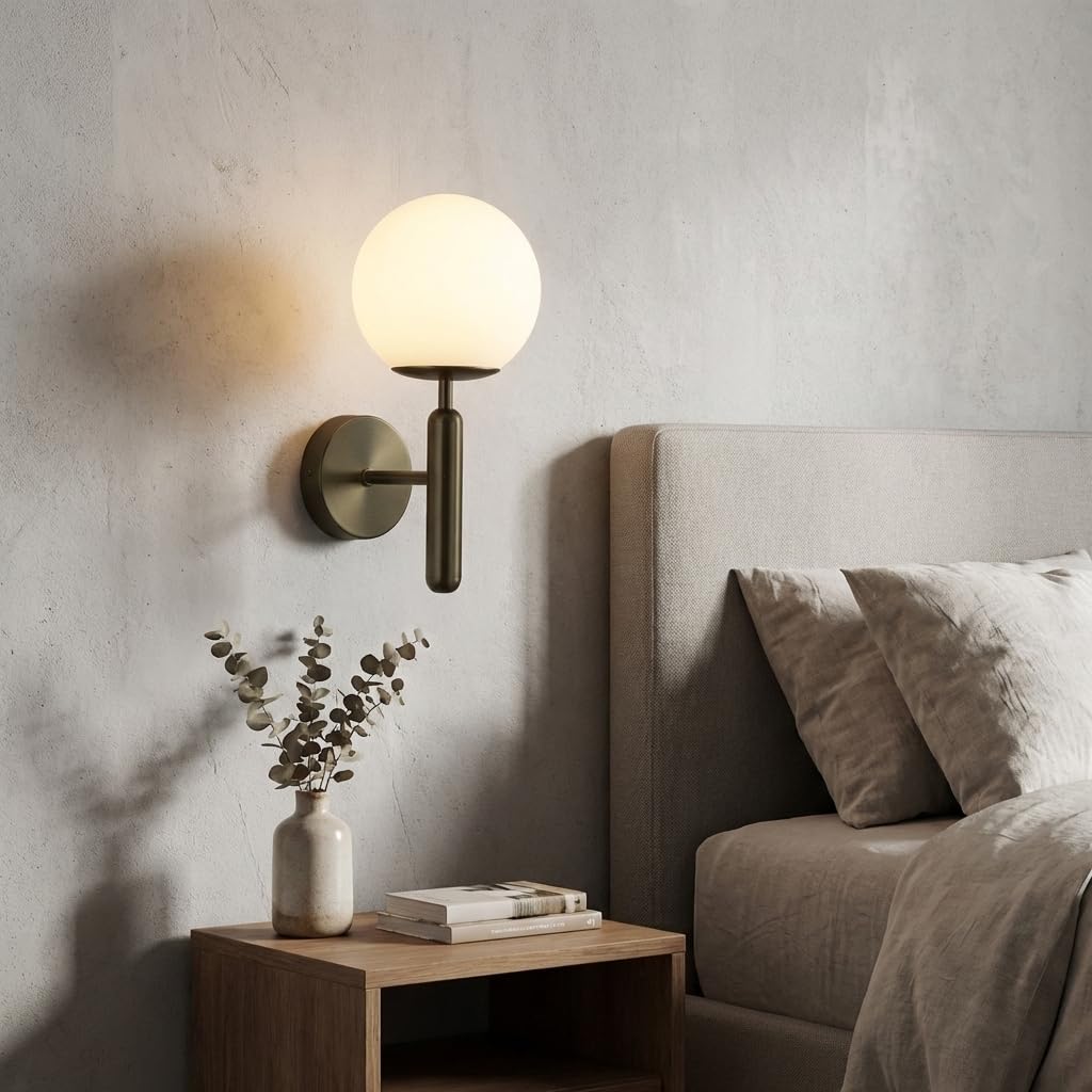 BARCELONA LED Aplique de pared "Elsa" con esfera de cristal opalino blanca y base metálica Negro, pequeño y elegante, estilo clásico, moderno y lujoso para interiores retro y contemporáneos