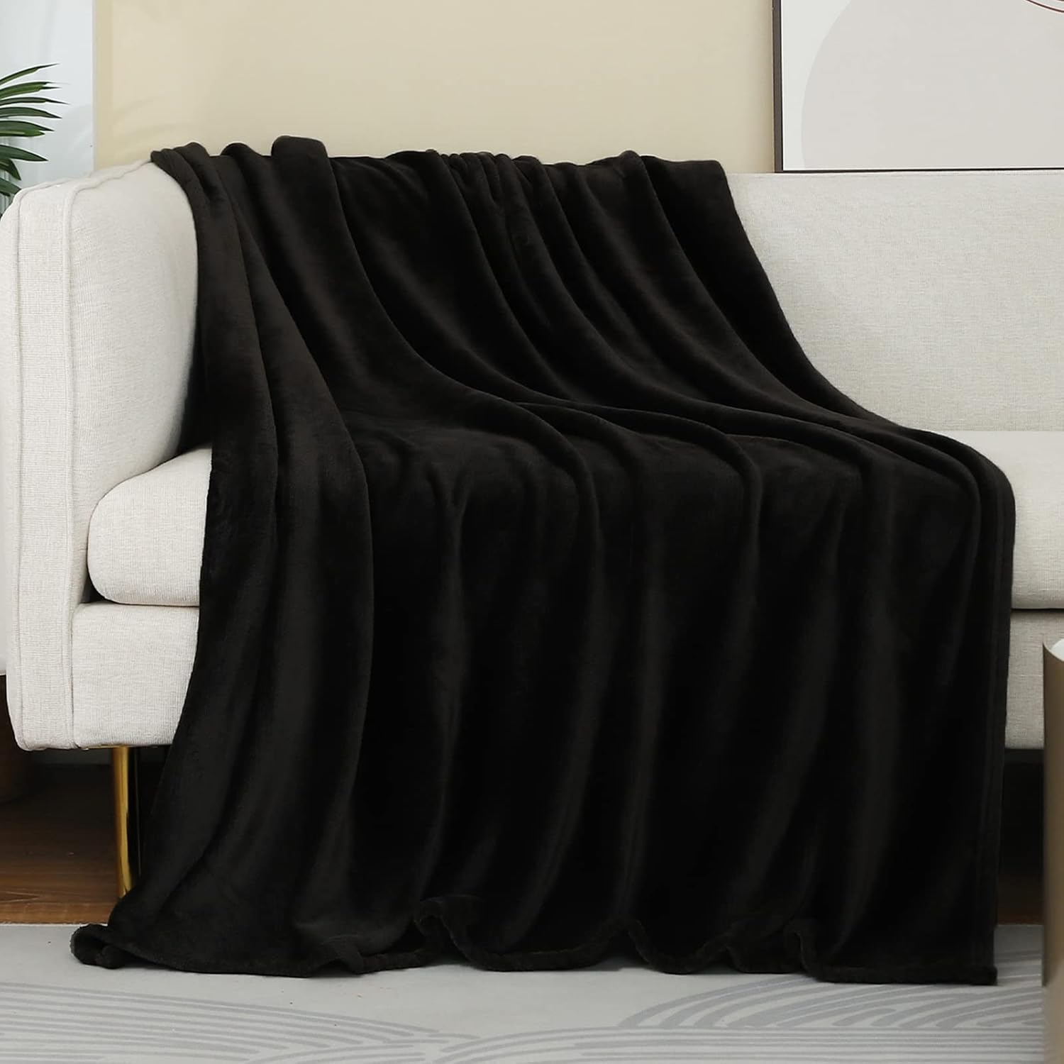 JIAHANNHA Black Throw Blanket Fleece Blanket Throw Size(50 by 70 Inches),Super Soft Cozy Plush Blanket for Couch Sofa Bed,Lightweight Warm Bed Blankets for Adults,All Season