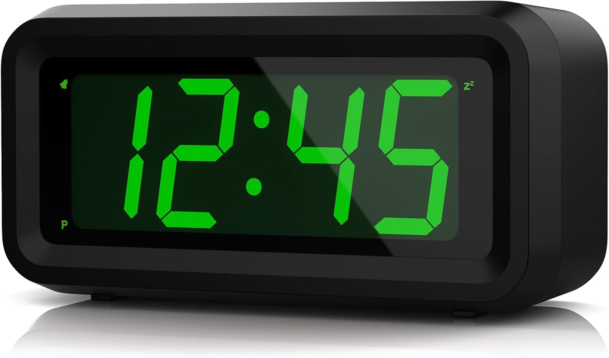 KWANWA Digitaler Wecker, LED Uhr Batteriebetrieben Tischuhr mit 3 Einstellbarer Helligkeit/Snooze/Ohne Ticken/12/24Hr 1,2'' Grün Digital Display Gut Lesbares Tragbarer Reise wecker