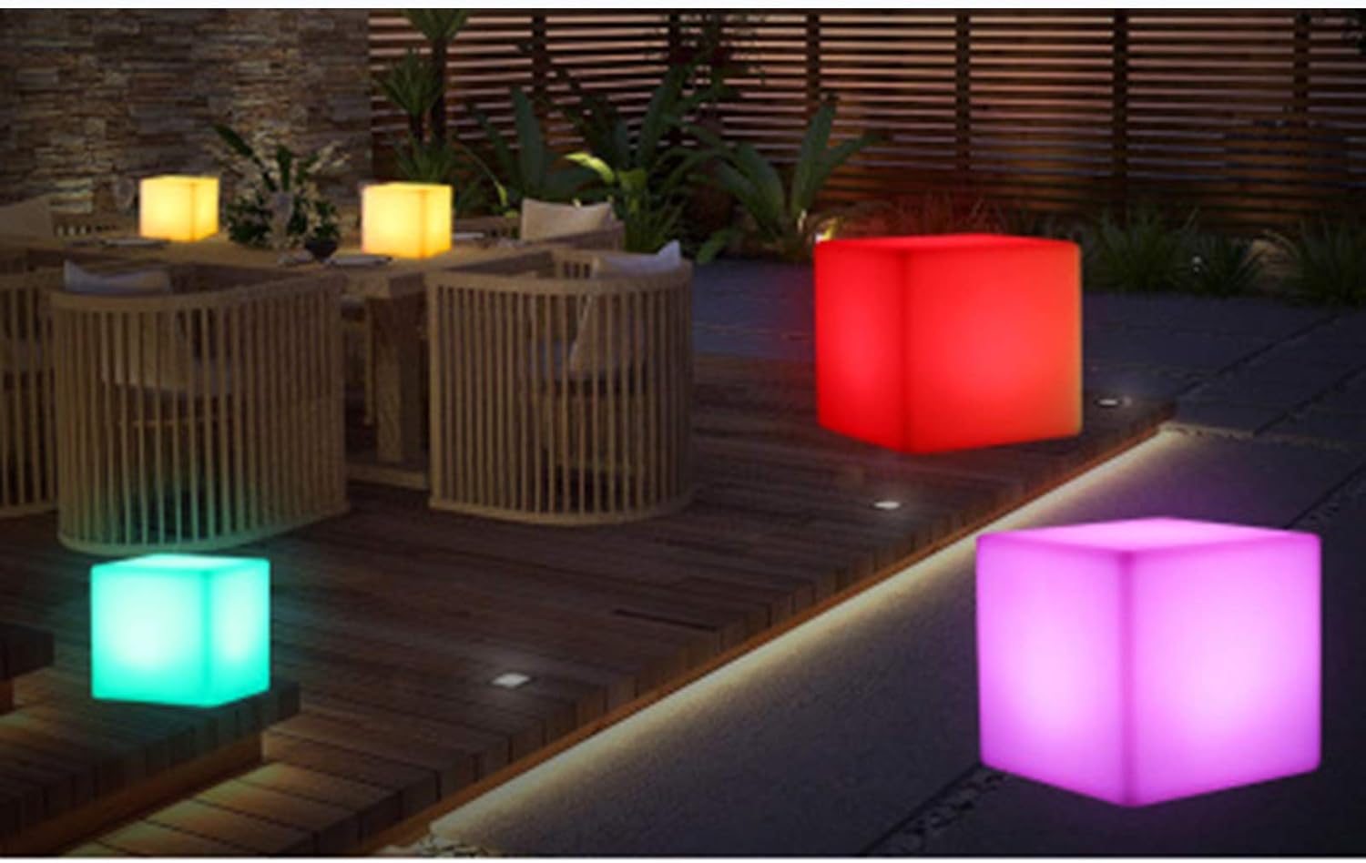 LED Cube Glowing Stools 16 Color Changing LED Light Up Bar Stool Cube LED Seat Remote Control LED Cube Changing Glowing Night Light, Decorative LED Cube Light for Home Party Bar Wedding (17*17*17in)