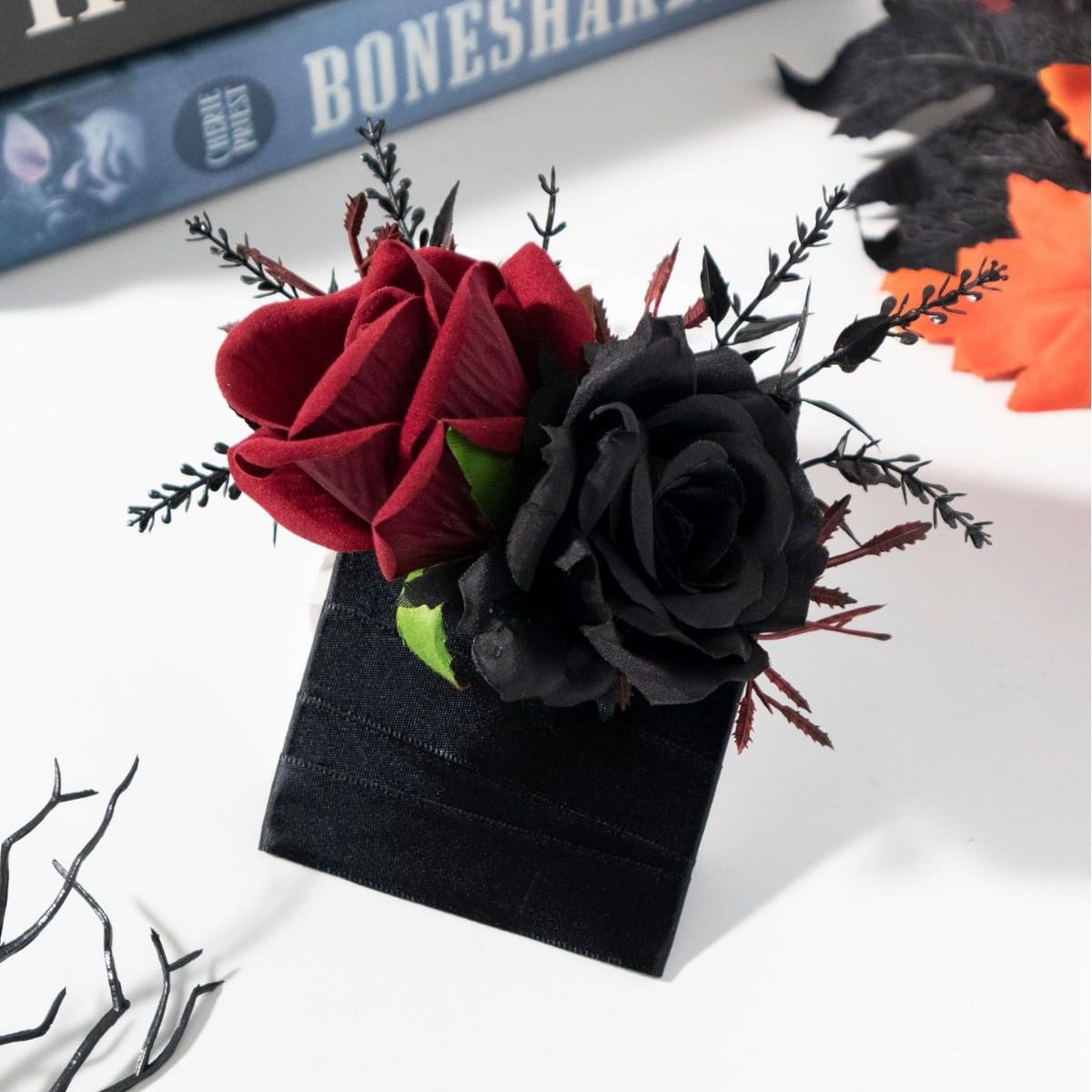 Gothic Boutonniere, ręcznie robiona bombka wampira, czarna, gotycka, róża, kwiat, przypinka, broszka ślubna dla panny młodej, pana młodego, czarna, 4 sztuki