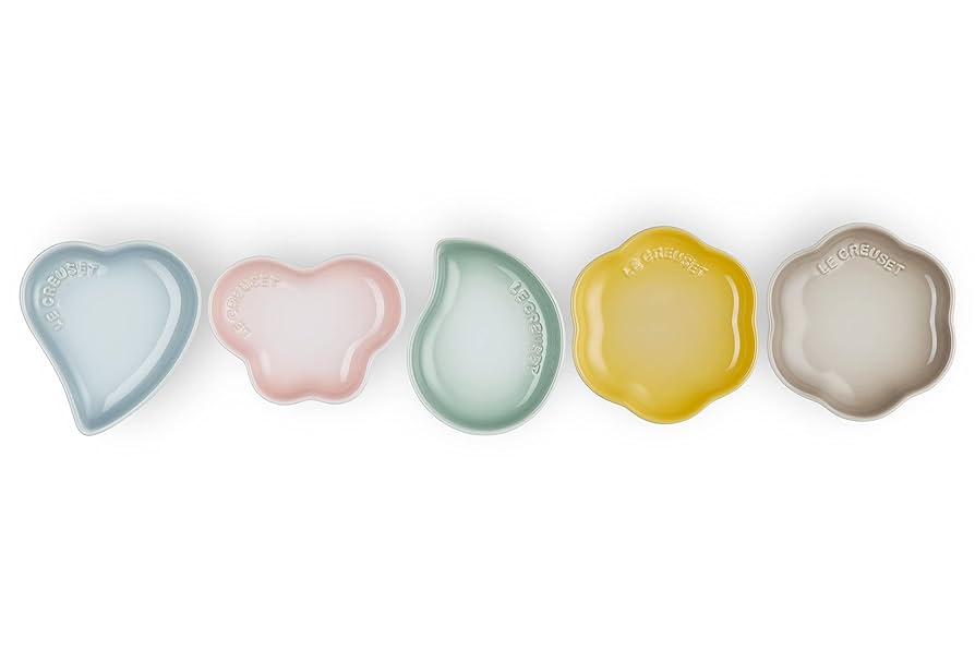 ル・クルーゼ 小皿 ミニ・スフィア・ペタル プレート 5個入り Amazon｜ル・クルーゼ(Le Creuset) 小皿 ミニ・スフィア