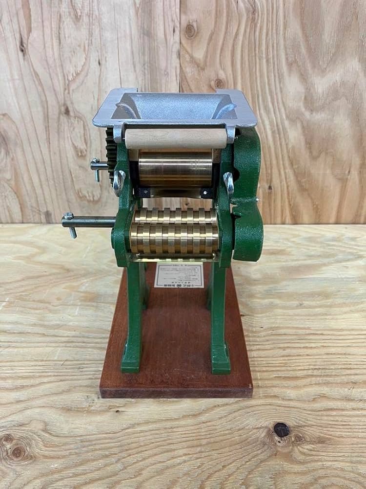 小野式製麺機 金属製 美品・未使用に近い 小野式 付属品・説明書付き 未使用】 小野式製麺機 1号型 両刃 業務用 製麺用品 うどん そば