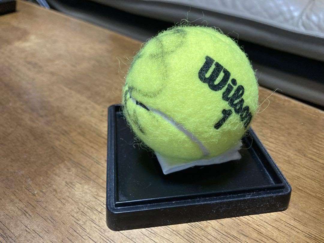 Amazon.co.jp: ロジャーフェデラー 直筆サイン入りボールRoger Federer 