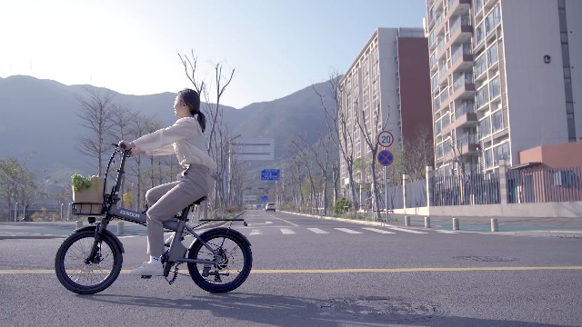 Amazon | EENOUR 電動自転車 C4 電動アシスト自転車 折りたたみ式 20