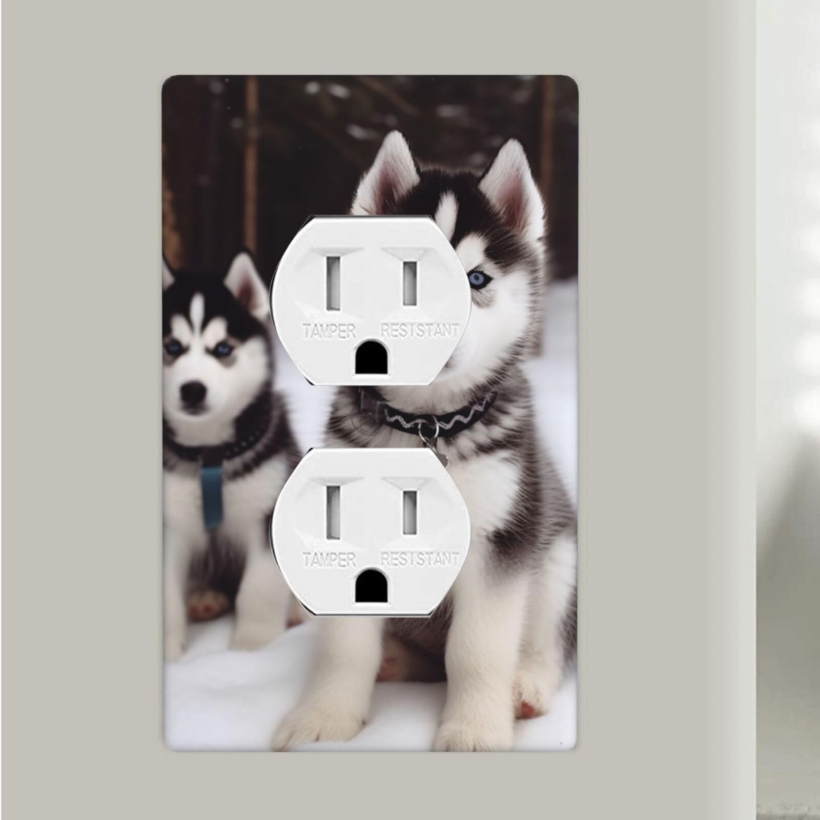 Adorable Huskies Duplex Receptacle Outlet Covers, 1-Gang Standard Size Wall Plates Unbreakable Polycarbonate Electrical Switchplate Cover Faceplate For Bathroom Kitchen Decor