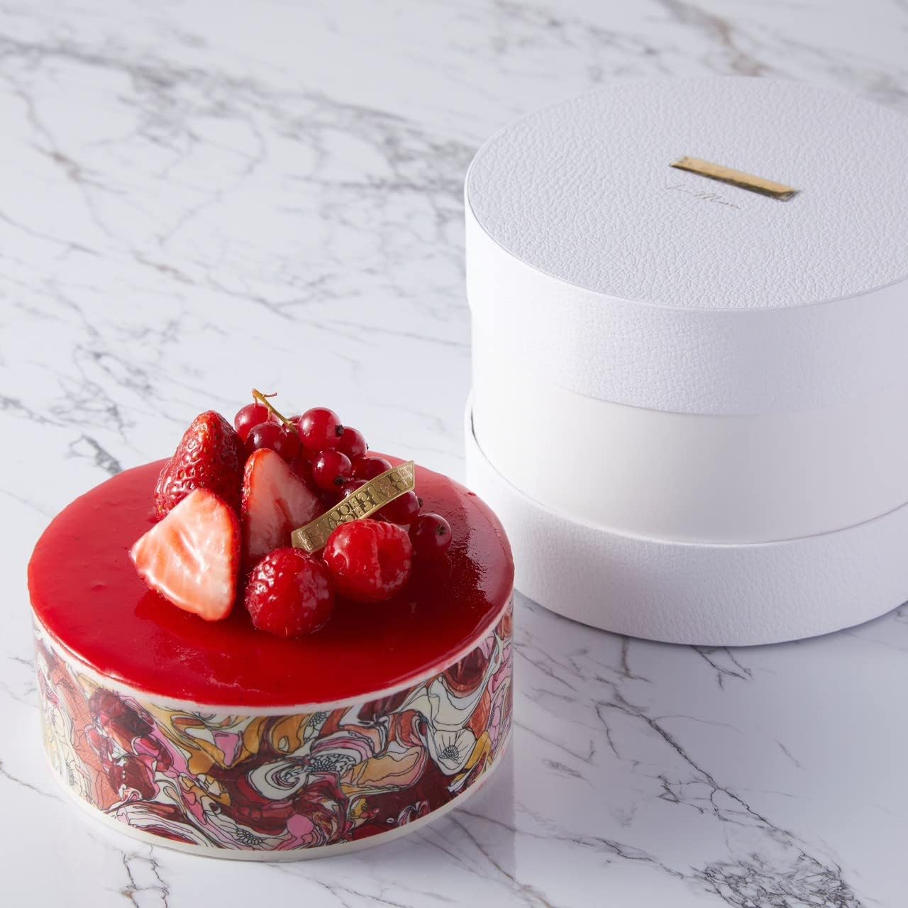 ケーキ【 ルージュ ＜yutaokuda × LOUANGE TOKYO限定パッケージ＞ 】プレゼント スイーツギフト 人気 高級 おしゃれ ルワンジュ東京