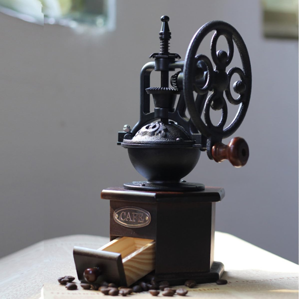 Molinillo Manual Portátil para Granos Diseño Ergonómico y Forma de Noria de Hierro y Madera para Café y Especias