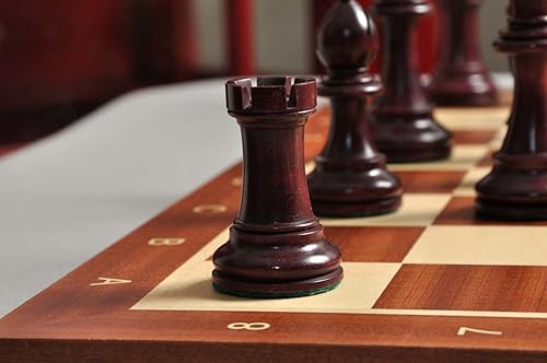 Miniatura 9 de The Library Grandmaster Juego de ajedrez, caja y combinación de tablero