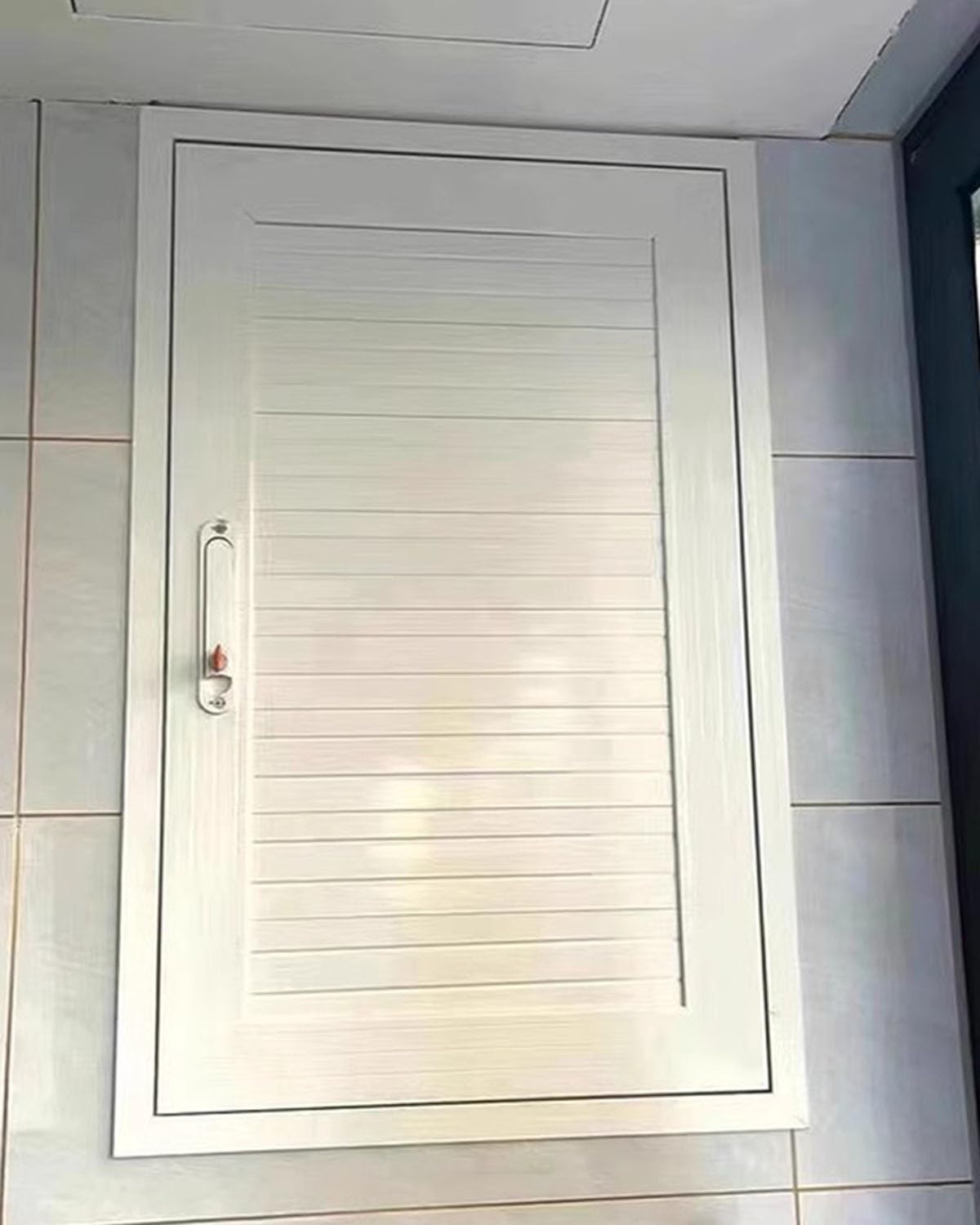 Trampilla Pladur con cerradura para tapar orificios de pared