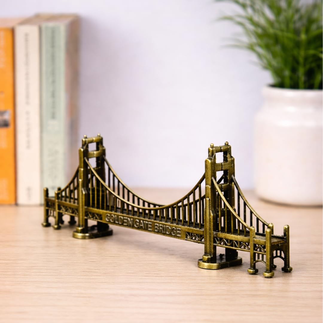 1 Pc USA World Famous Building The Golden Gate Bridge Idol Statue for Decorative Showpeice for Home Decor, Living Room, Desk Decor, Office Desk, Tabletop (8.5 cm)
