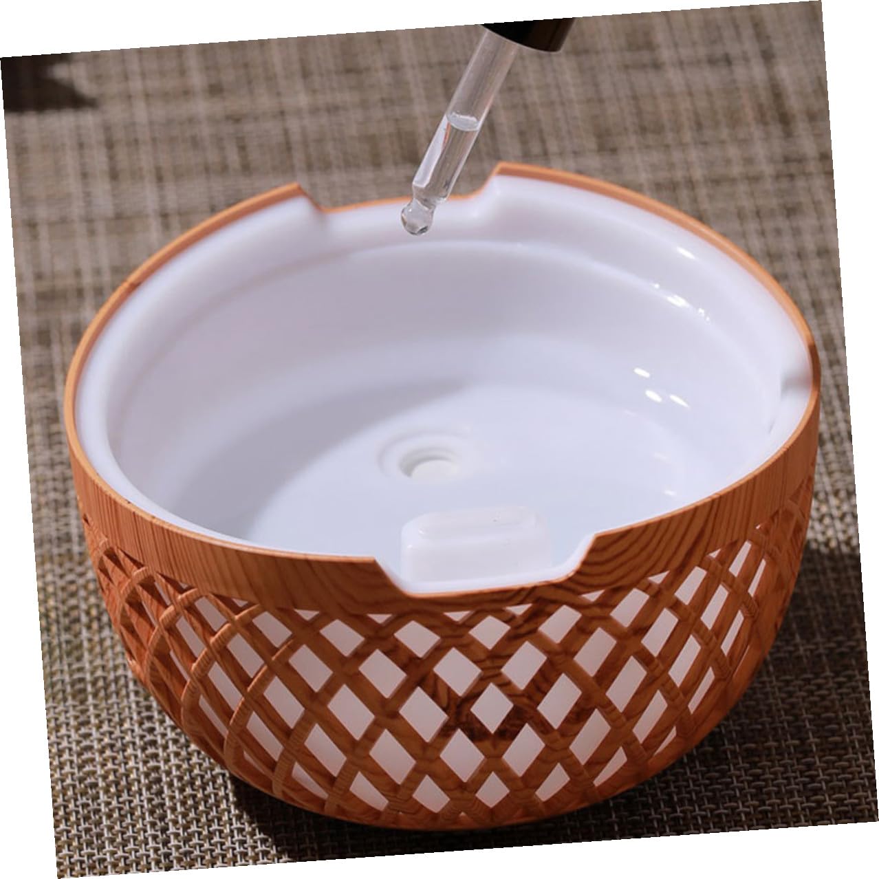 Hohopeti Difusor Inalámbrico de Aceites Esenciales Mini Luz Nocturna Humidificador de Escritorio de Madera Diseño Calado Difusor Decorativo para Oficina y Hogar