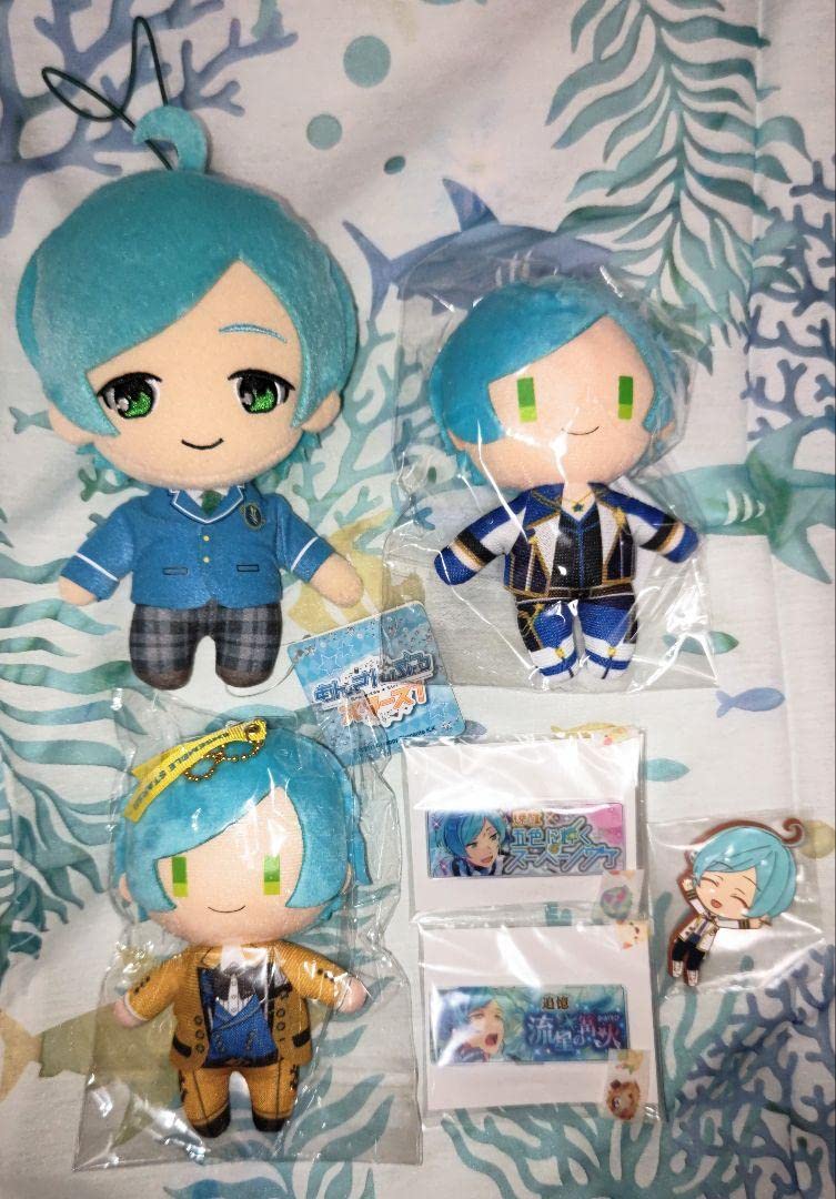 あんスタ　深海奏汰　ぺたんおすわりぬいぐるみ あんさんぶるスターズ！！ ぺたんおすわりぬいぐるみ発売決定！ | アニラボ