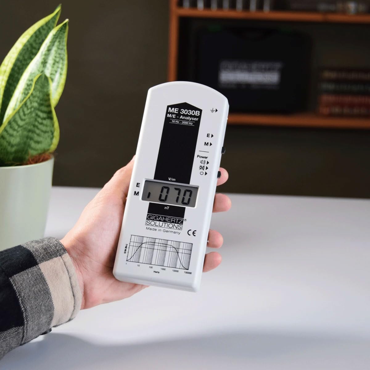 Amazon | ME3030B ギガヘルツソリューションズ 低周波電磁波測定器