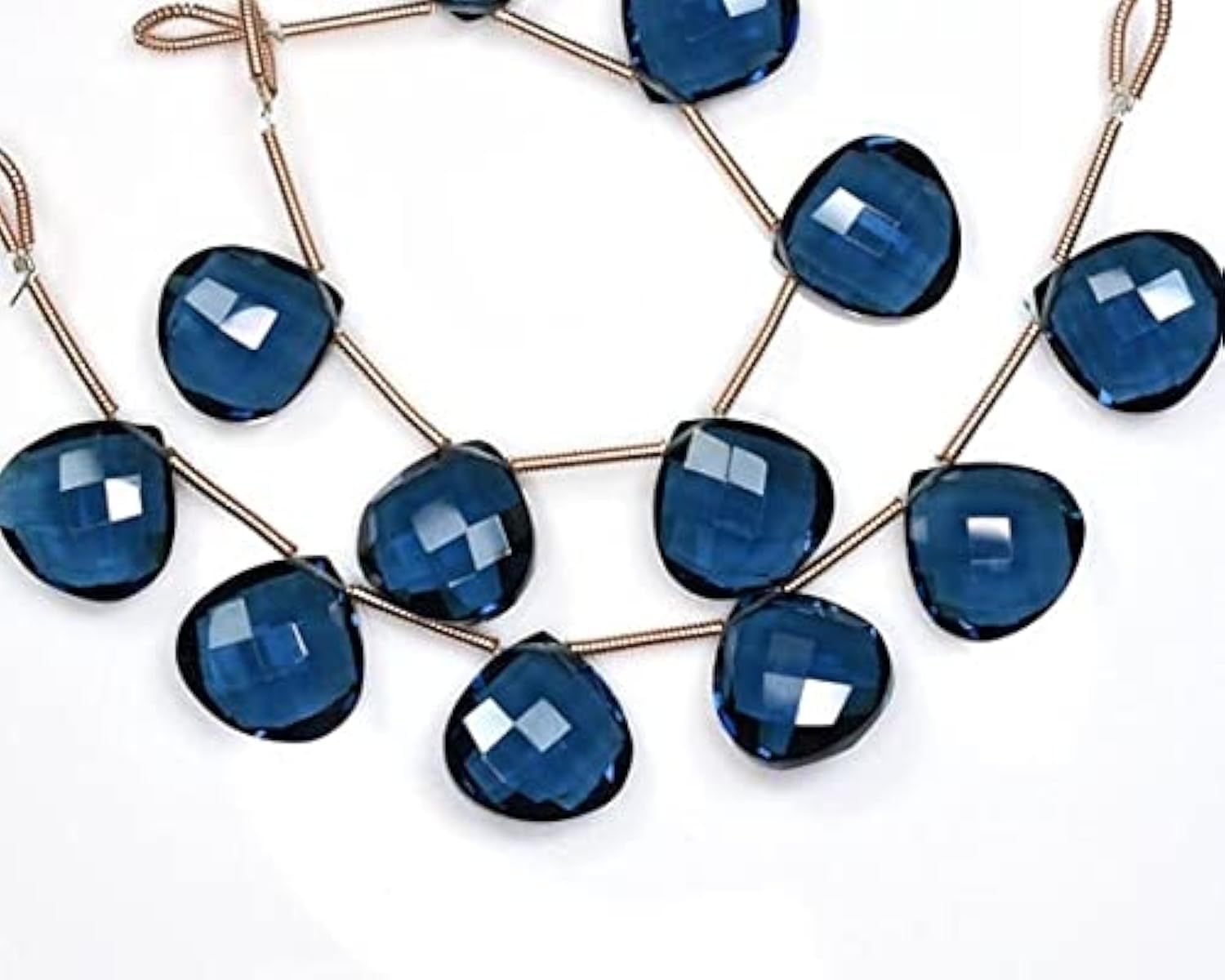 Quartz bleu iolite microfaceted heart briolette beads haut de gamme de 14x14mm