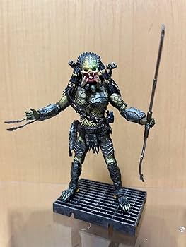 Amazon | ハイヤトイズ プレデター ウルフ ザ クリーナー フィギュア